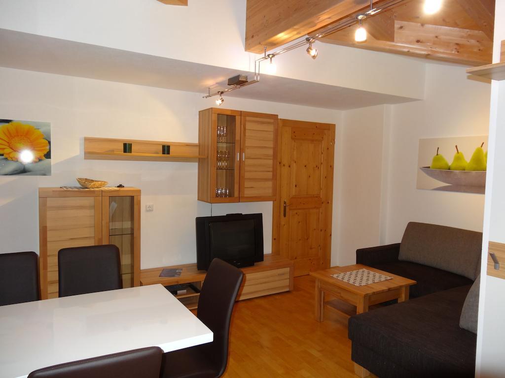 Ferienwohnung Irmgard Steinberg am Rofan Room photo